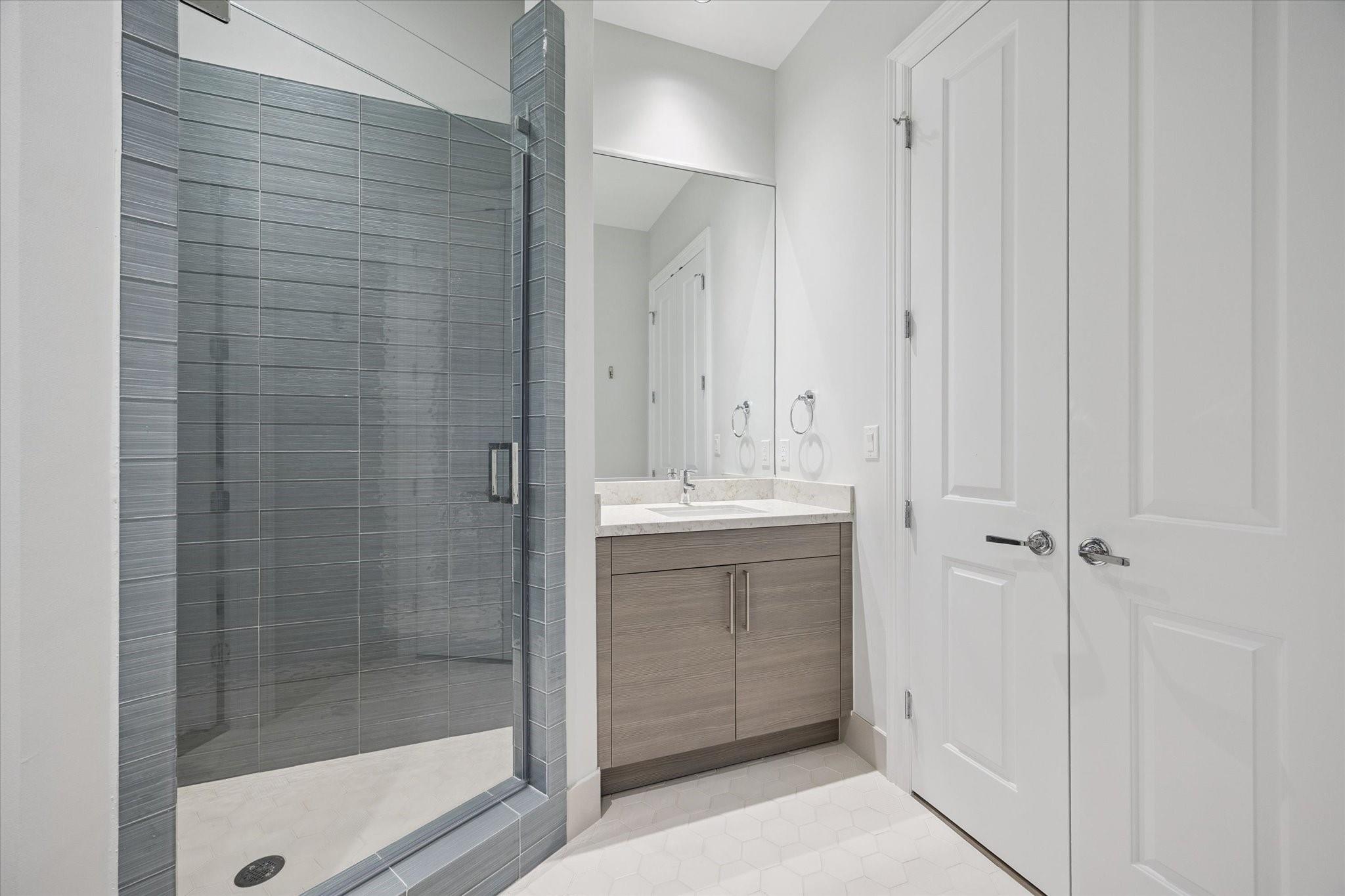 Houston, Texas 77056, United States, 3 Bedrooms Bedrooms, ,4 BathroomsBathrooms,Residential,Active,210179