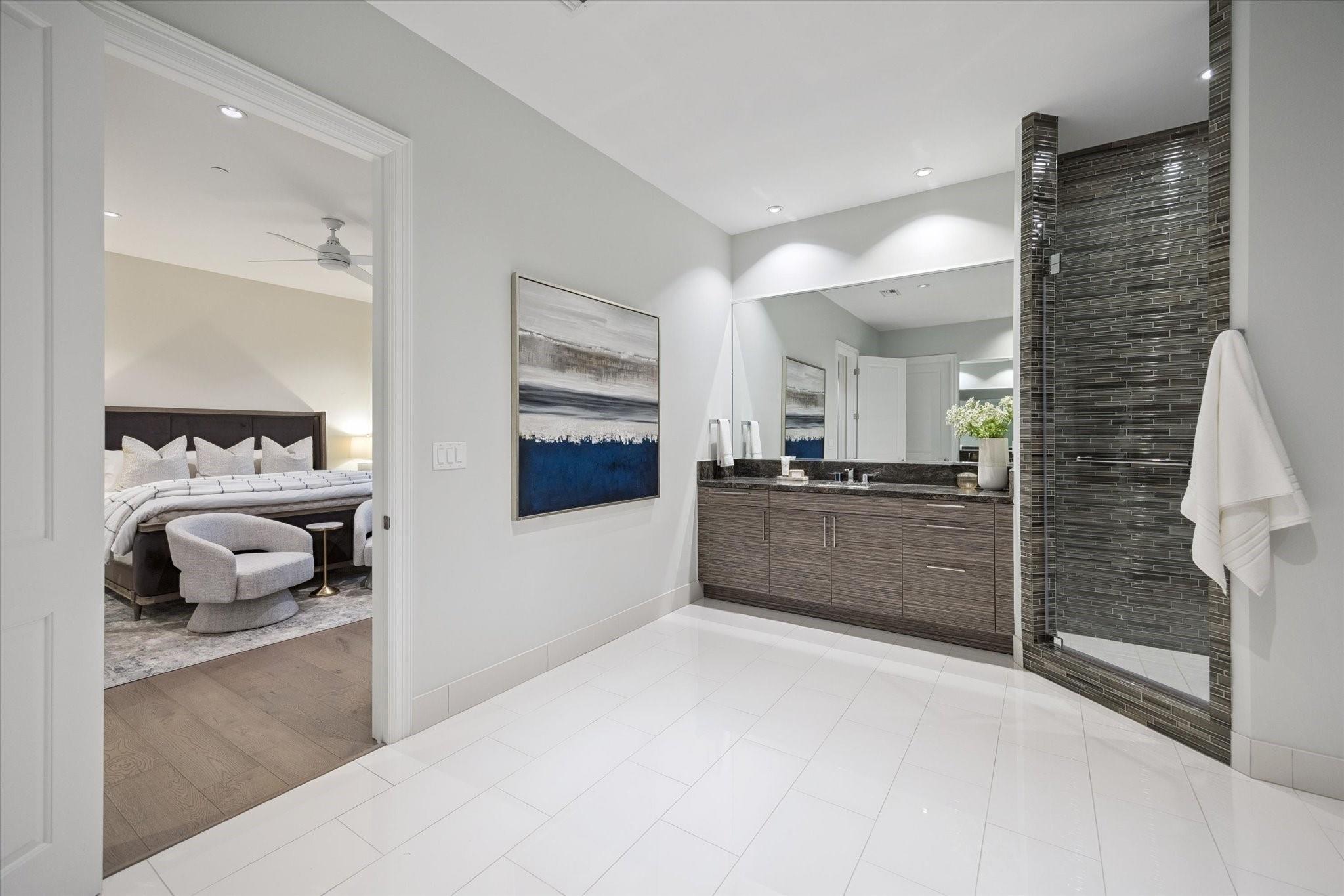 Houston, Texas 77056, United States, 3 Bedrooms Bedrooms, ,4 BathroomsBathrooms,Residential,Active,210179