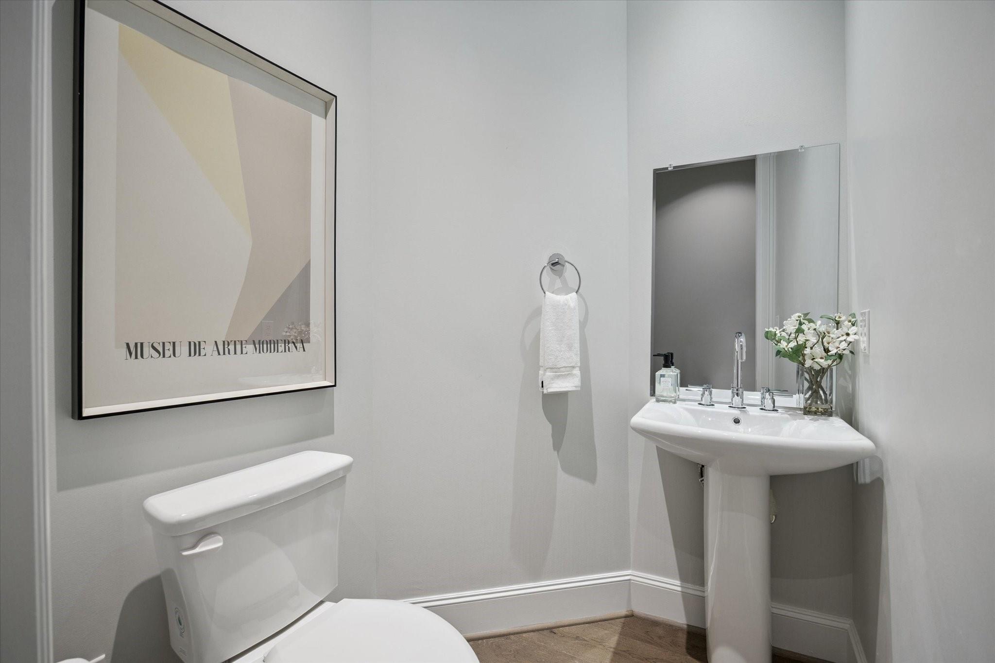 Houston, Texas 77056, United States, 3 Bedrooms Bedrooms, ,4 BathroomsBathrooms,Residential,Active,210179