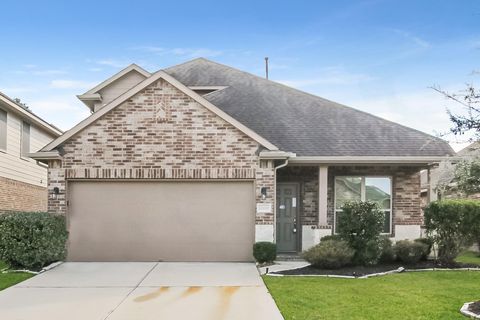 Photo of 13346 Davenport Hills Lane, Humble, TX 77346 (MLS # 10892111)