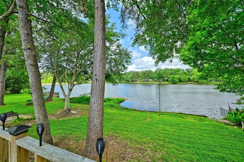 Homes For Sale - 1925 East Lake Drive<br/> Walker County, Huntsville, TX 77340