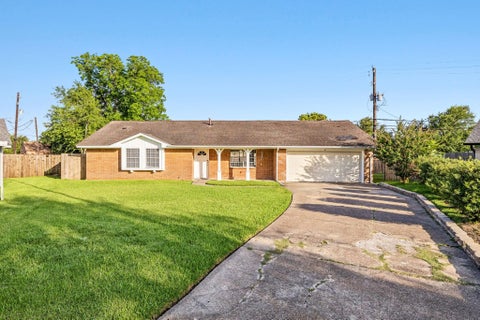 Photo of 4502 Sage Circle, Baytown, TX 77521 (MLS # 85147453)