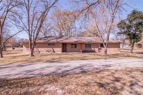 Photo of 365 Fm 247 Road, Huntsville, TX 77320 (MLS # 39743470)