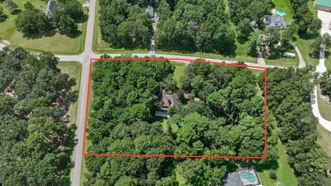 Photo of 21978 Hardwood Trail, New Caney, TX 77357 (MLS # 25406148)