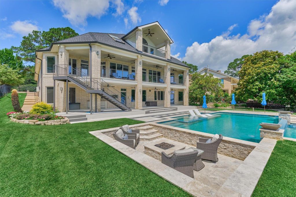 Photo of 27 La Jolla Circle, Montgomery, TX 77356 (MLS # 97524825)