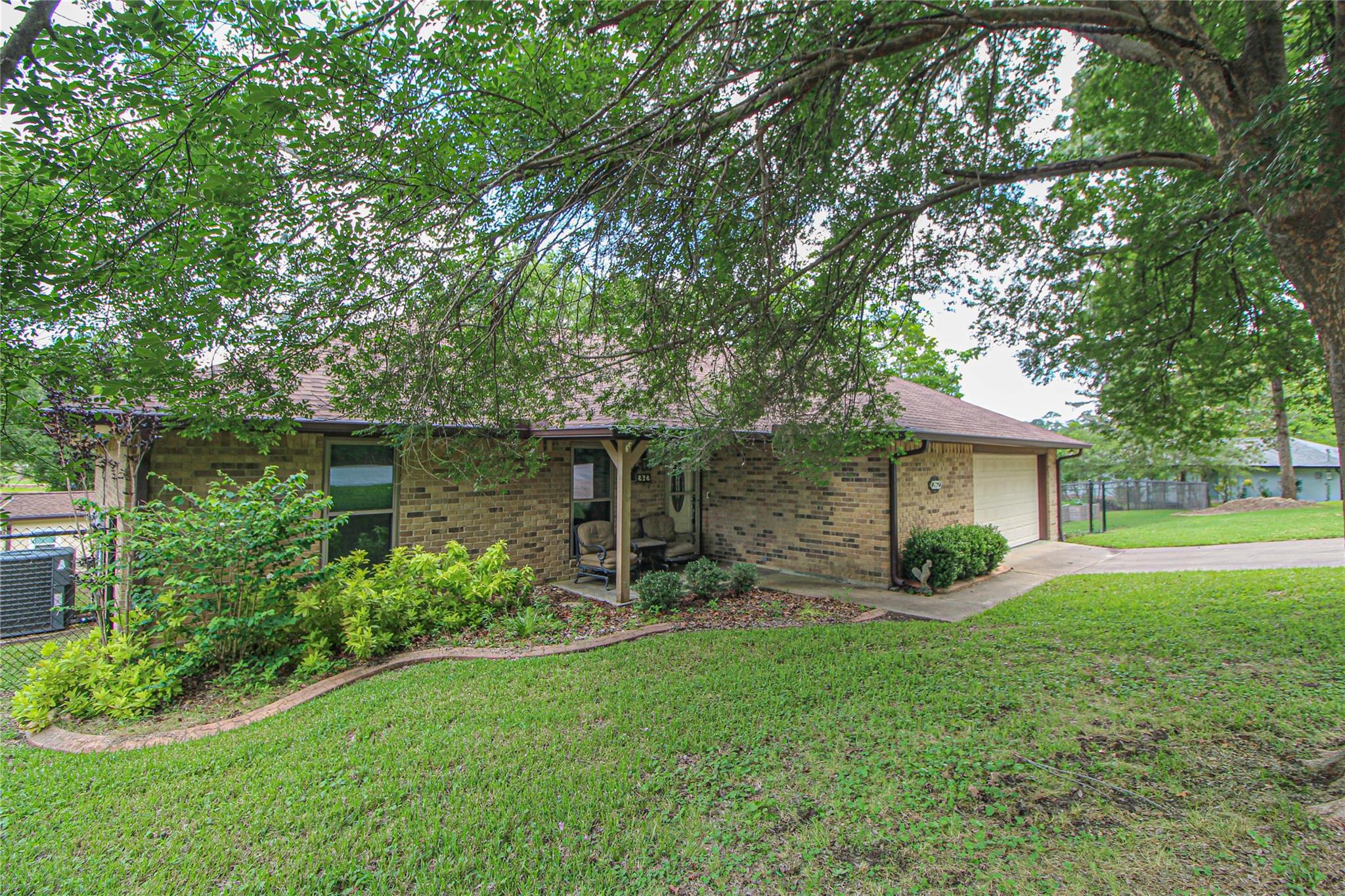 262 W Lake Drive