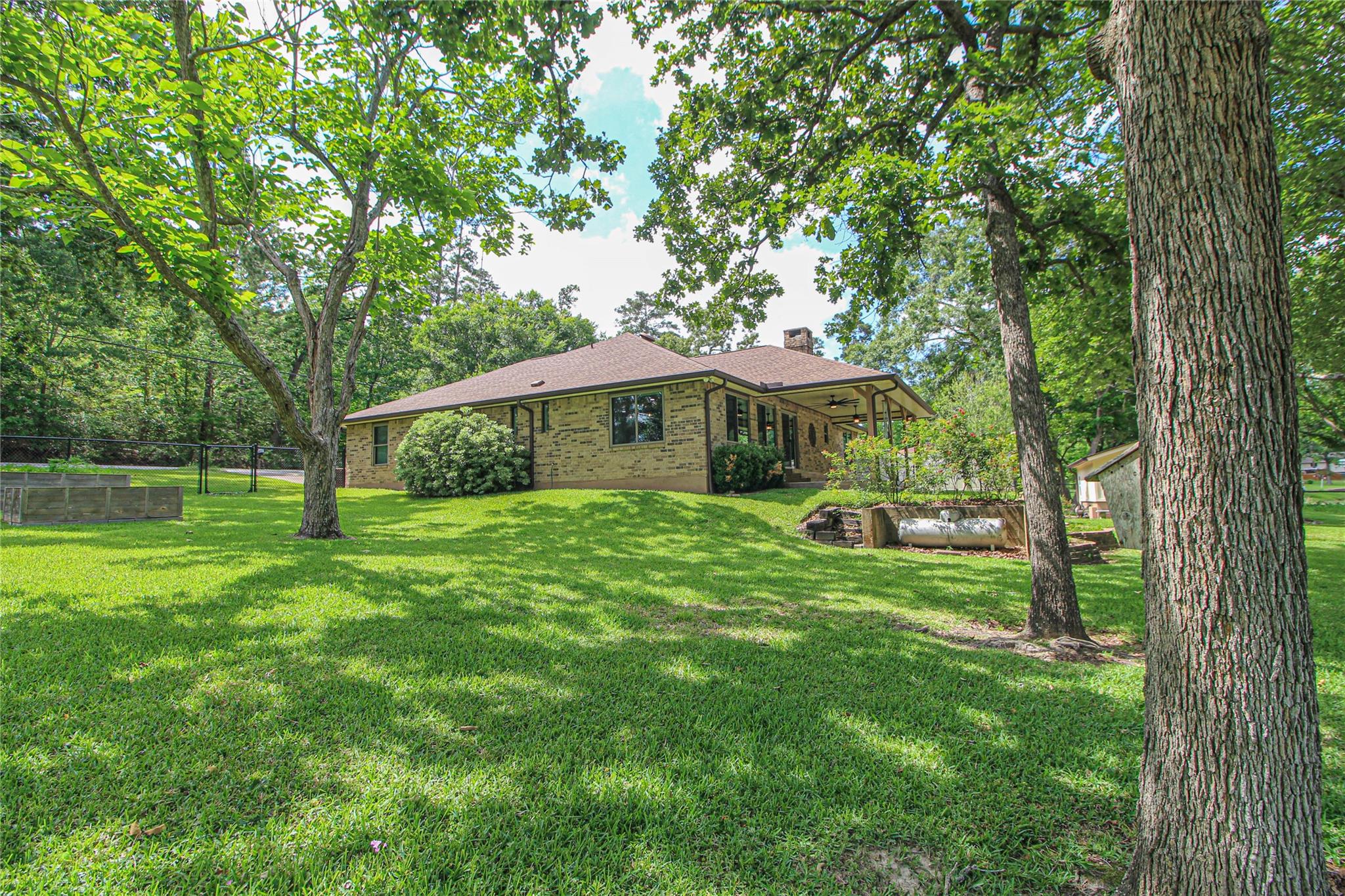 262 W Lake Drive