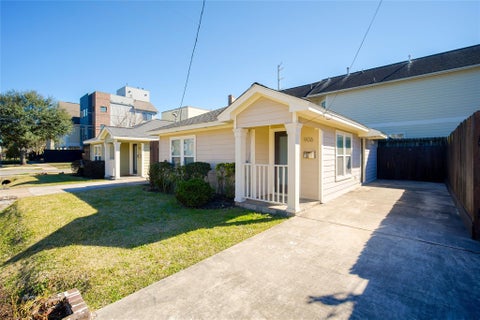 Photo of 906 W 9th Street, Houston, TX 77007 (MLS # 53819979)