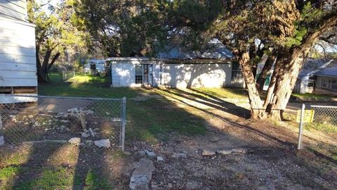 Homes For Sale - 416 Live Oak Loop<br/> Whitney, TX 76692