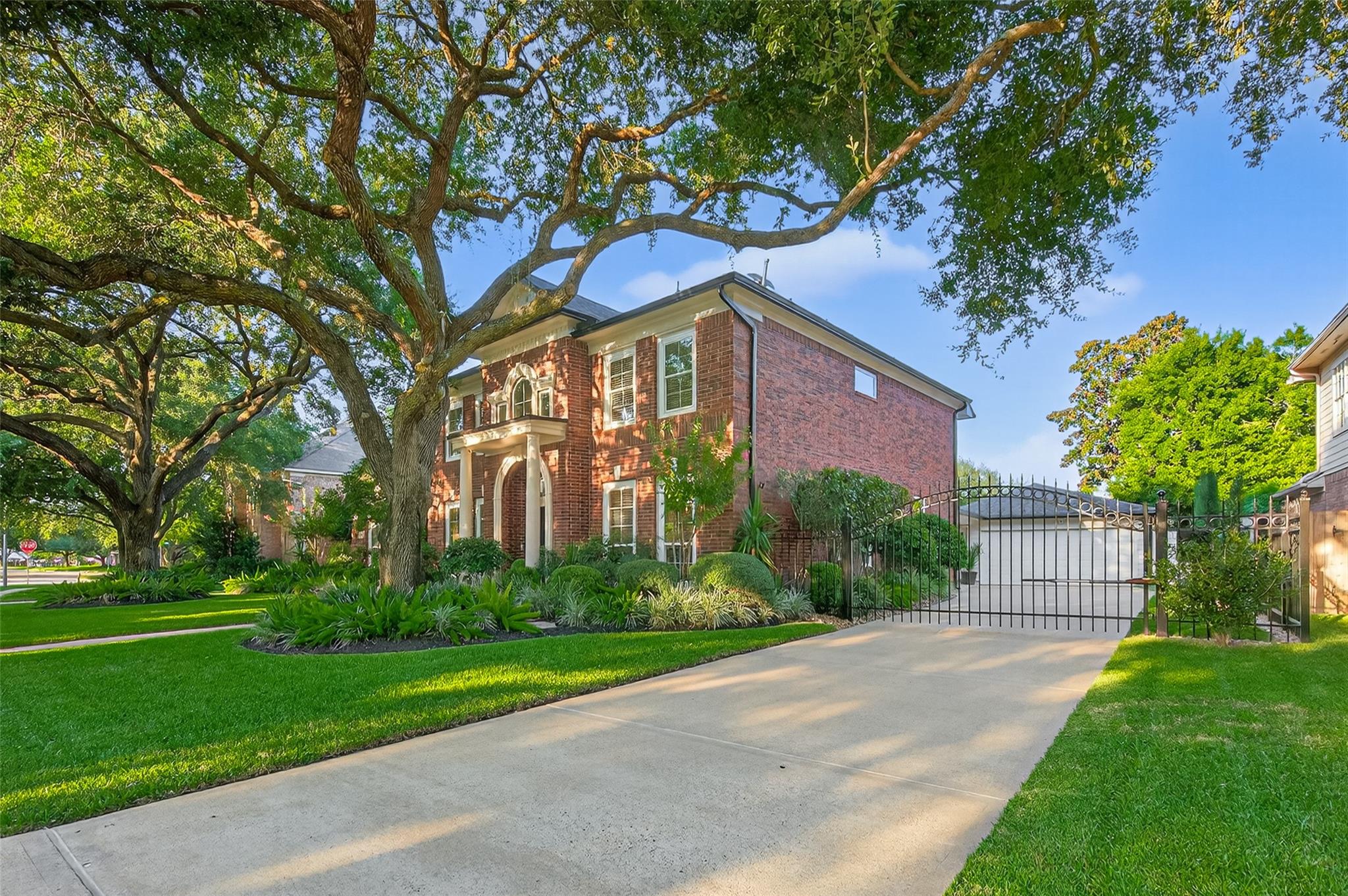 3315 S Lake Village Drive