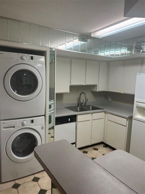 Tiny photo for 10811 Richmond Avenue #56, Houston, TX 77042 (MLS # 42703190)