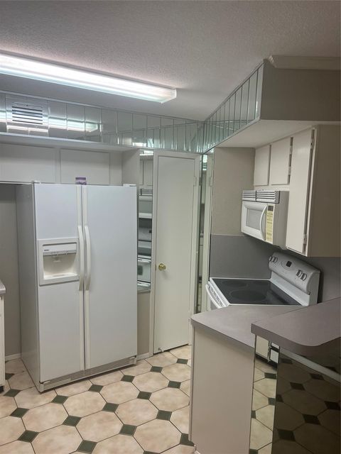 Tiny photo for 10811 Richmond Avenue #56, Houston, TX 77042 (MLS # 42703190)