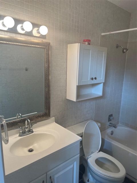 Tiny photo for 10811 Richmond Avenue #56, Houston, TX 77042 (MLS # 42703190)
