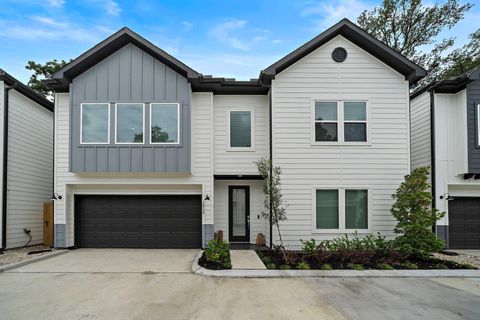 Photo of 8010 Huntington Springs Lane, Houston, TX 77093 (MLS # 74317247)