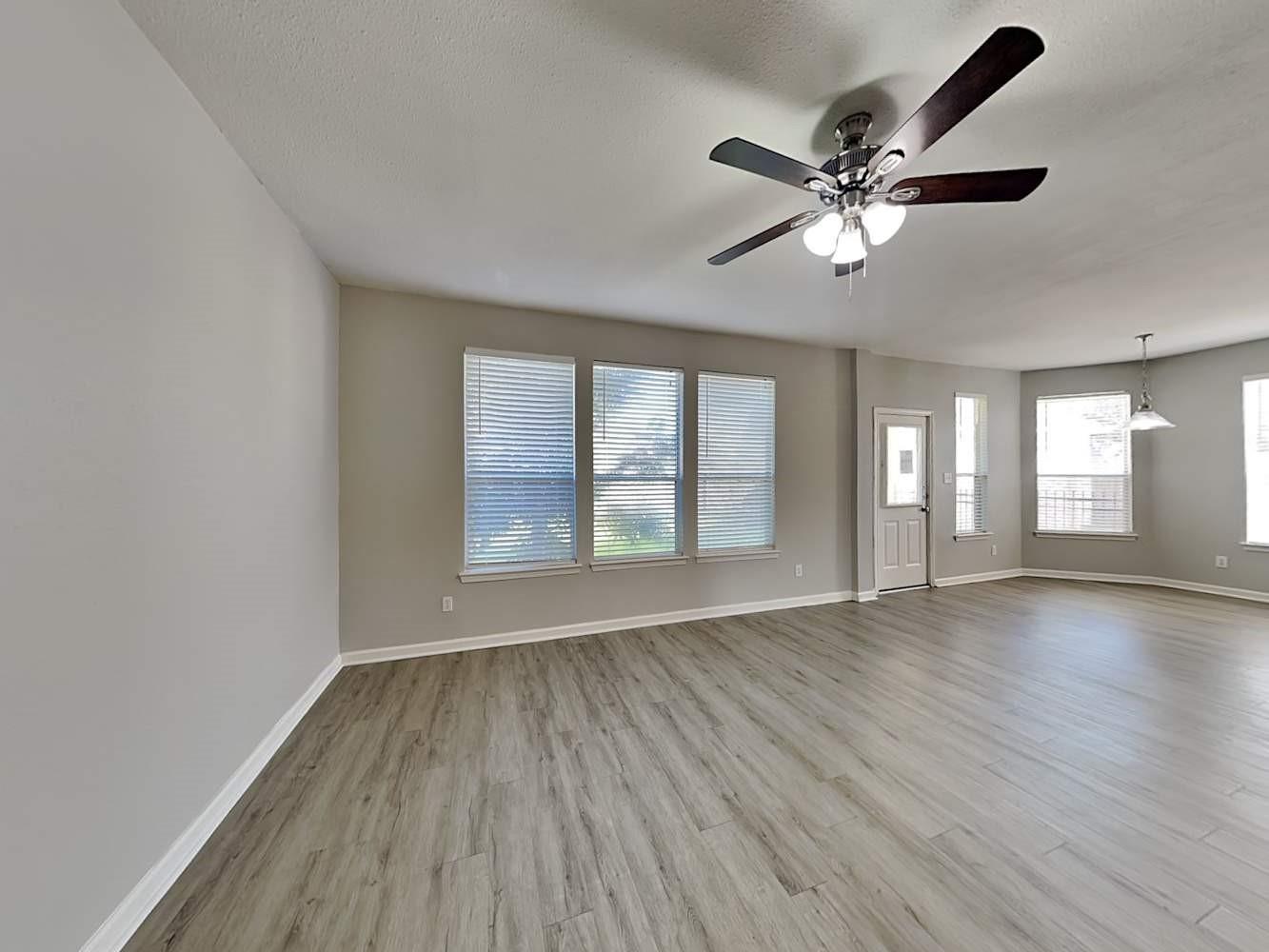 4522 Lake Halbert Lane