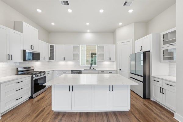 1942 PURSWELL RD, HOUSTON, TX 77055 - Image 6015d1a5dc6efe4d9acadd6e8a560f21/89834387