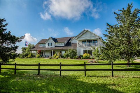 Photo of 9352 Lake Drive, Chappell Hill, TX 77426 (MLS # 84947688)