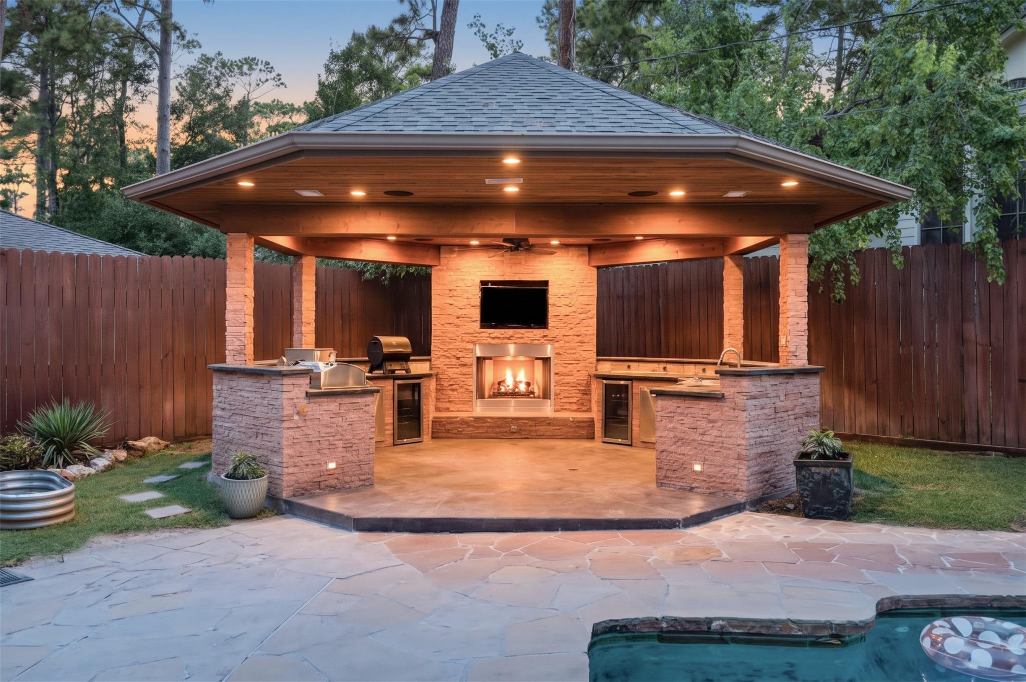 8106 Twining Oaks Lane