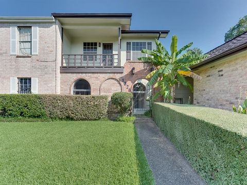 Photo of 1326 Town Circle Circle #1, Baytown, TX 77520 (MLS # 55133909)