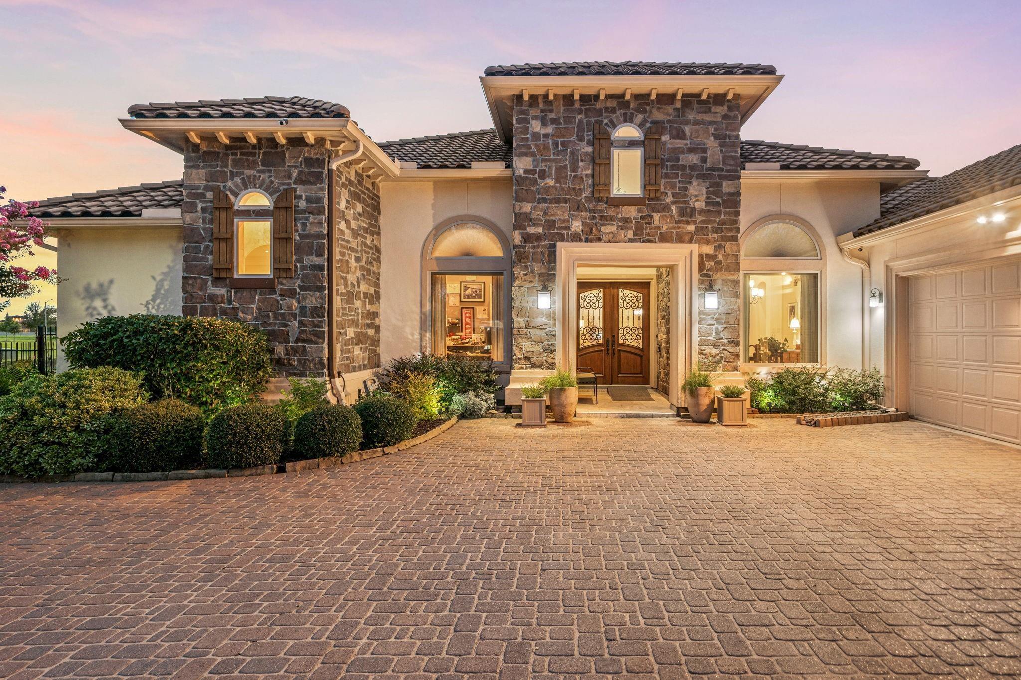 1019 Grand Estates Drive
