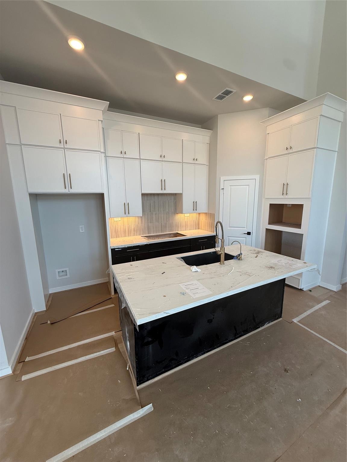 11415 Rocky Desert Hills Ln