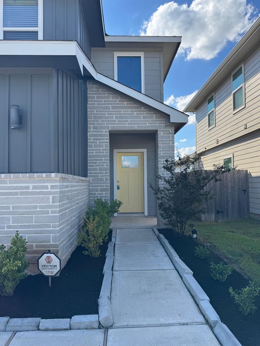 Photo of 12712 Oxford Gate Drive, Houston, TX 77047 (MLS # 11230696)