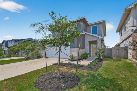 Photo of 12712 Oxford Gate Drive, Houston, TX 77047 (MLS # 11230696)