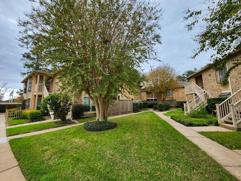 Photo of 1311 Antoine Drive #148, Houston, TX 77055 (MLS # 45030351)