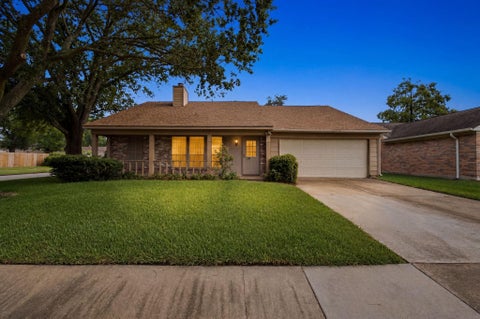 Photo of 13334 Wells River Drive, Houston, TX 77041 (MLS # 98790064)