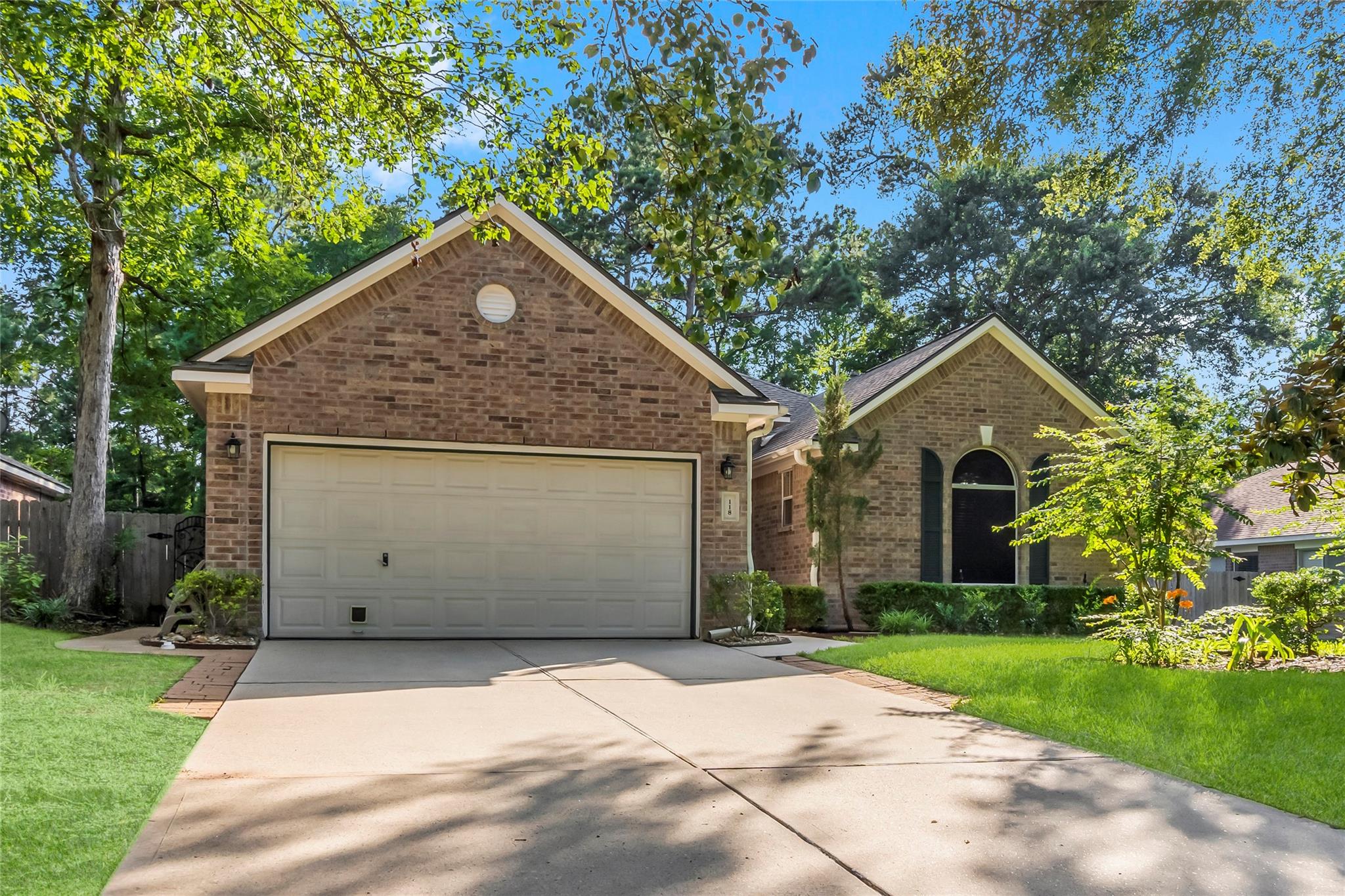 118 W Russet Grove Circle