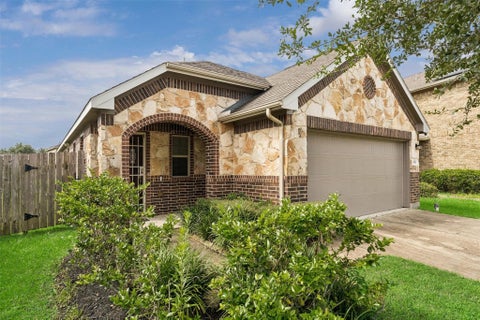 Homes For Sale - 3426 Bainbridge Hill Lane<br/> Houston, TX 77047