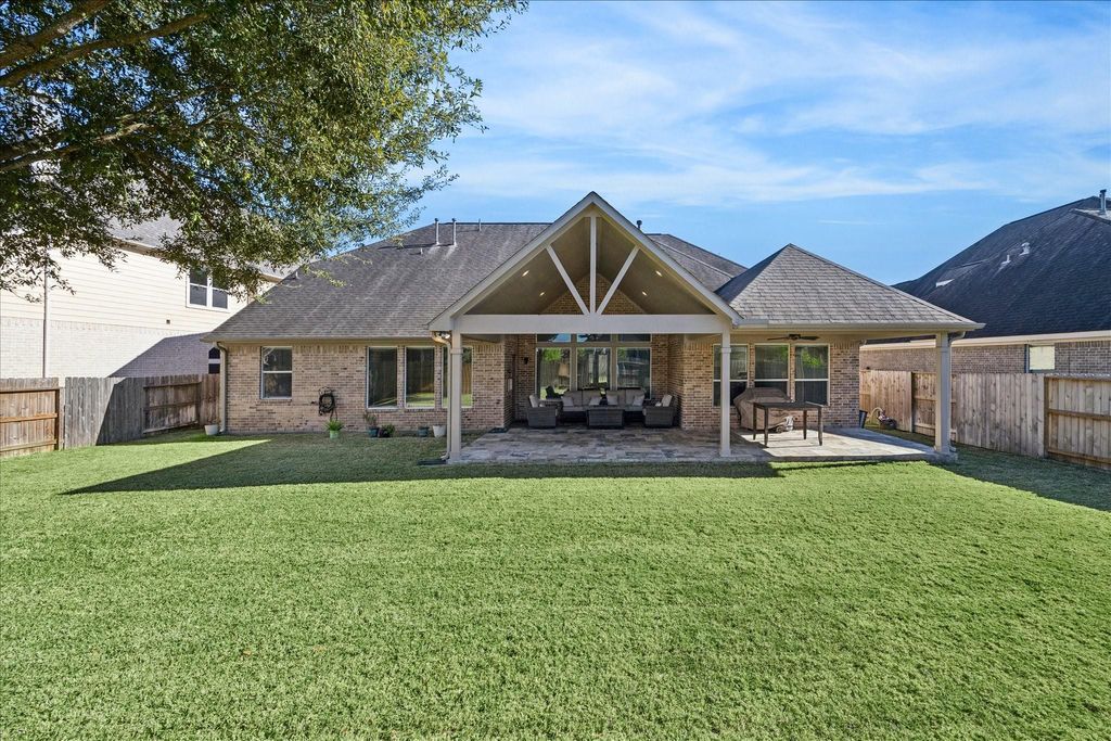Photo of 410 Mcallister Avenue, Sugar Land, TX 77479 (MLS # 20827923)