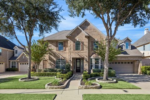 Photo of 410 Mcallister Avenue, Sugar Land, TX 77479 (MLS # 20827923)