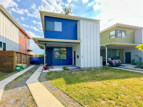 Photo of 68 Meadow Lea Drive, Houston, TX 77022 (MLS # 15457334)