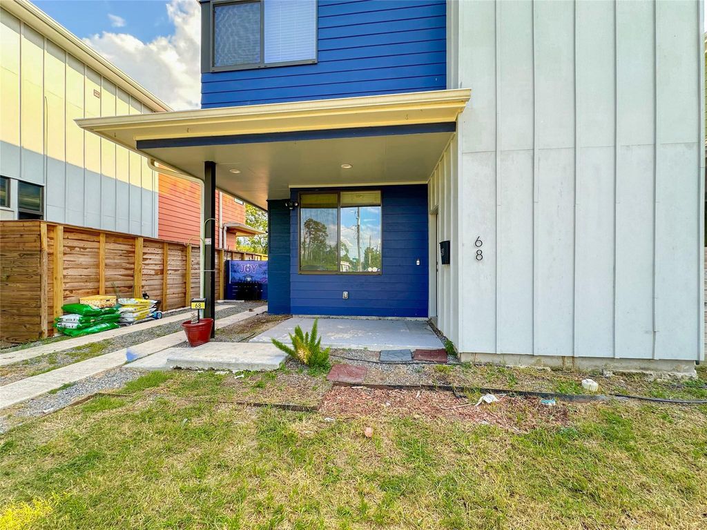 Photo of 68 Meadow Lea Drive, Houston, TX 77022 (MLS # 15457334)