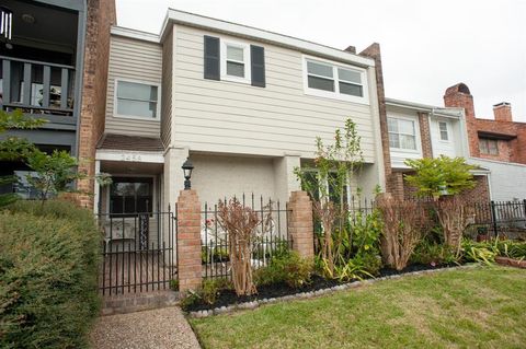 Photo of 2458 Country Club Drive, Pearland, TX 77581 (MLS # 15005535)