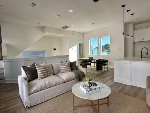 Tiny photo for 812 Elkhart Street #B, Houston, TX 77091 (MLS # 72678751)