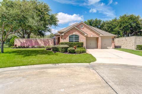 Photo of 2425 Spellbrook Court, League City, TX 77573 (MLS # 79504704)