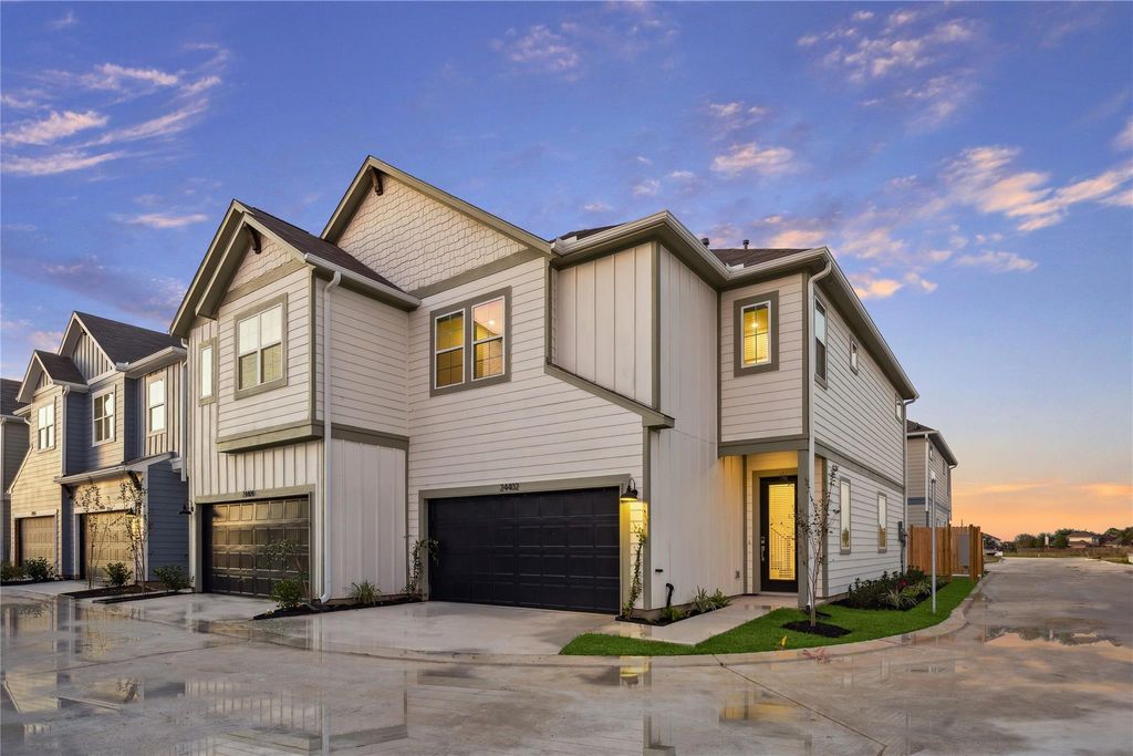 Photo of 24404 Colonial Willow Drive, Katy, TX 77493 (MLS # 32842748)