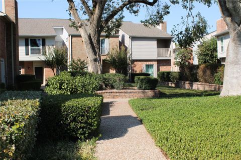 Photo of 5976 Woodway Place Court, Houston, TX 77057 (MLS # 80737922)