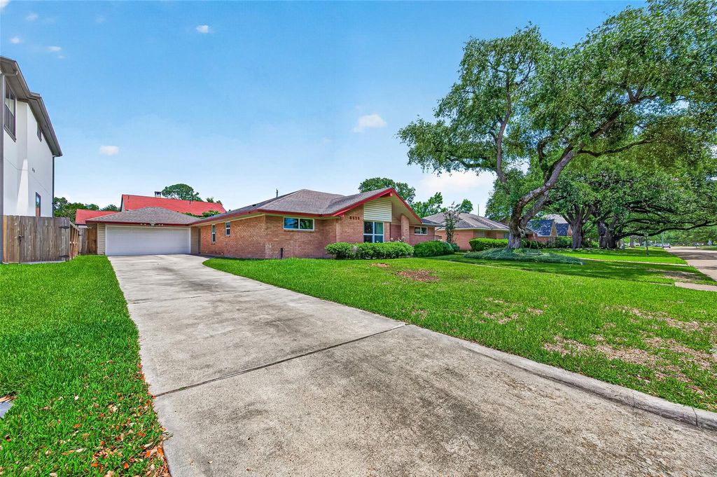 Photo of 5526 Edith Street, Houston, TX 77081 (MLS # 45580021)
