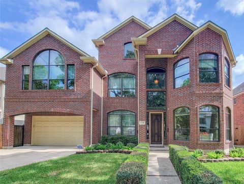 Photo of 1118 Colonial Street, Bellaire, TX 77401 (MLS # 12212576)