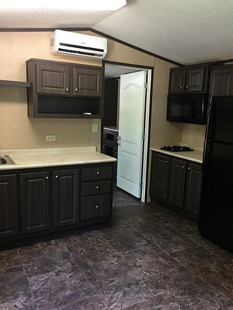 Tiny photo for 15 Starlite Drive, Huntsville, TX 77320 (MLS # 61977501)