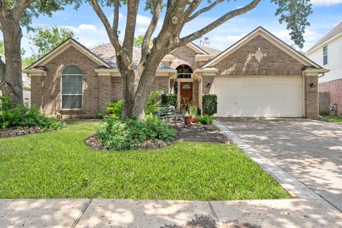 Photo of 2102 Winding Springs Drive, League City, TX 77573 (MLS # 32729777)
