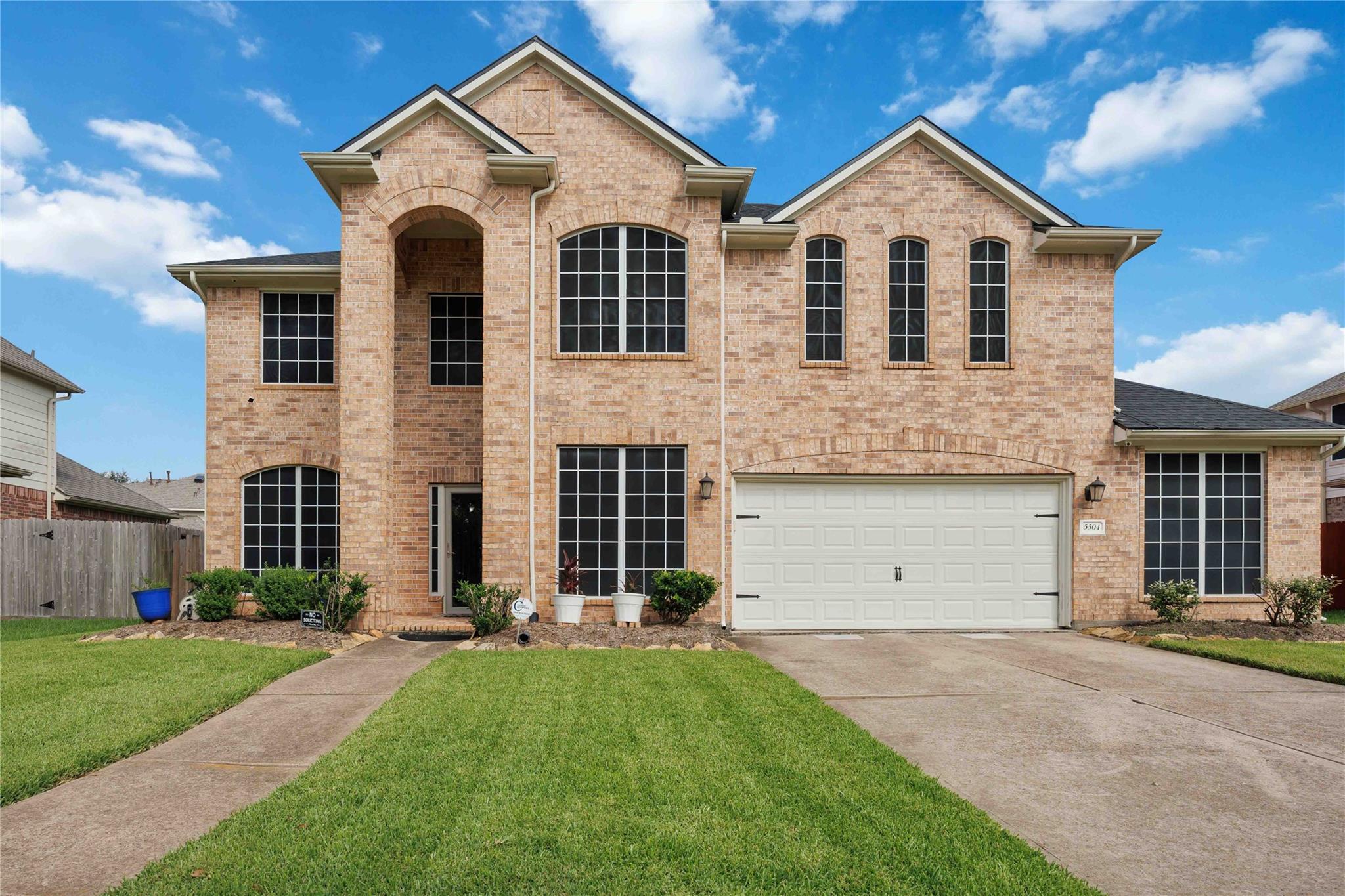 5504 Park Thicket Lane