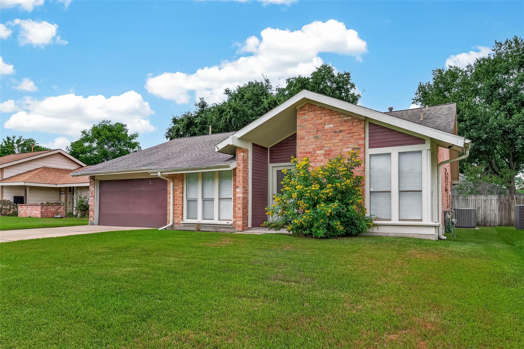 22514 Braken Manor Lane