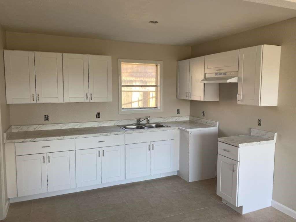 609 W 6th Street