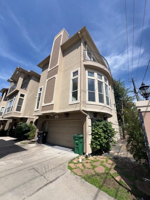 Photo of 1304 Dart Street #A, Houston, TX 77007 (MLS # 96954005)