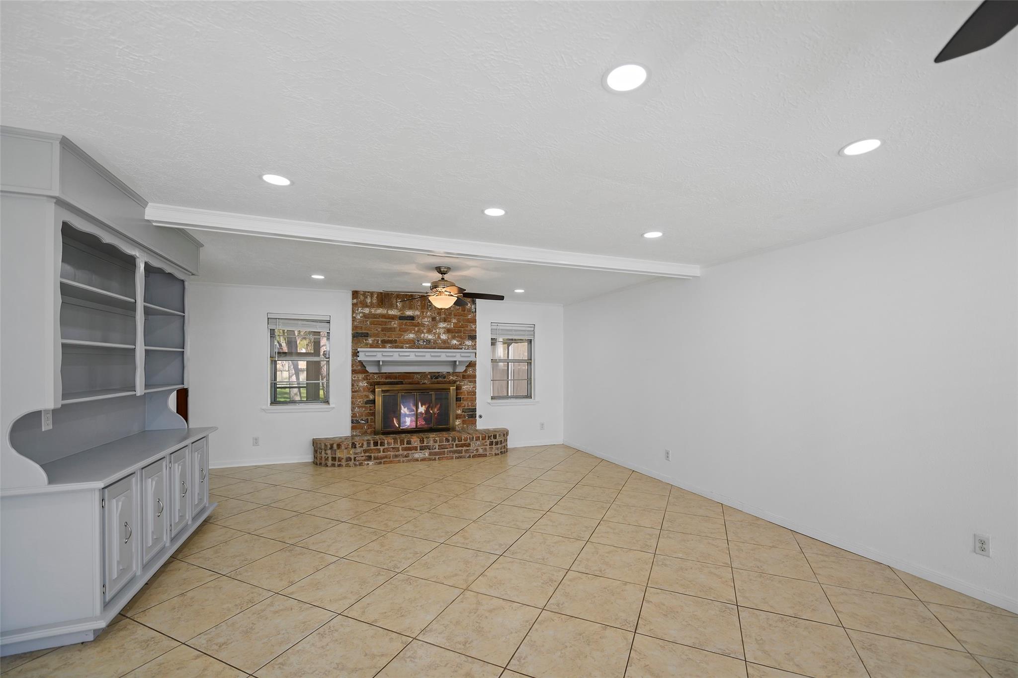 5527 Enchanted Timbers Drive