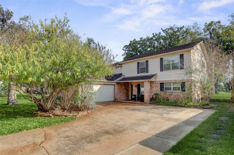 Photo of 3111 West Creek Club Drive Drive, Missouri City, TX 77459 (MLS # 9936515)